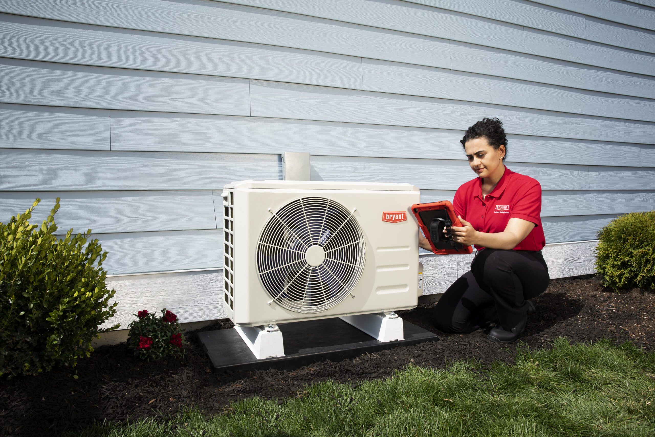 bryant_Ductless_dealer_outside_ipad.jpg